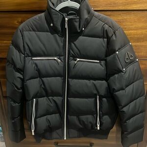 Moose Knuckles Large Men’s Jacket- with removable hood